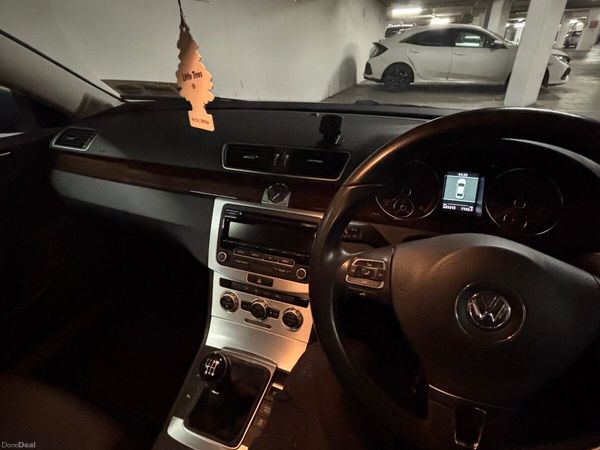 Volkswagen Passat Saloon, Diesel, 2014, Grey