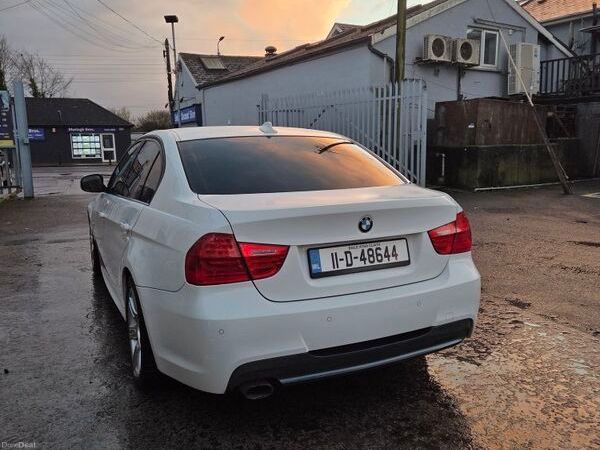 BMW 3-Series Saloon, Diesel, 2011, White