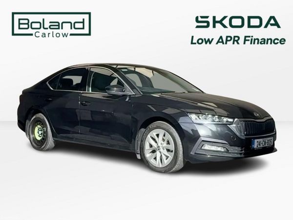 Skoda Octavia Saloon, Diesel, 2024, Black