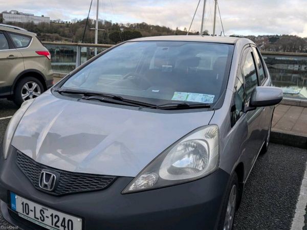 Honda Jazz Hatchback, Petrol, 2010, Grey