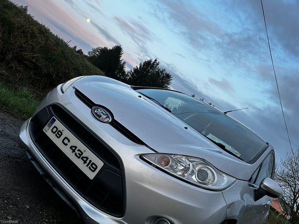 Ford Fiesta Hatchback, Diesel, 2009, Silver