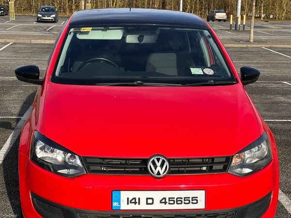 Volkswagen Polo Hatchback, Petrol, 2014, Red