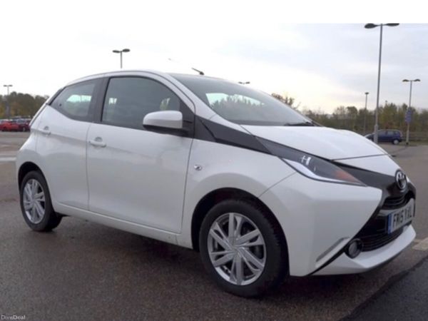 Toyota Aygo Hatchback, Petrol, 2015, White
