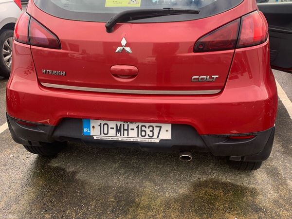 Mitsubishi Colt MPV, Petrol, 2010, Red