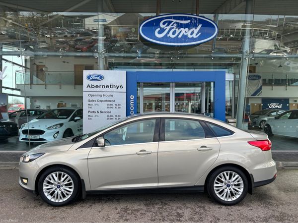 Ford Focus Saloon, Petrol, 2017, Grey