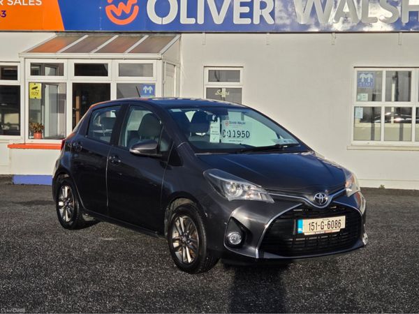 Toyota Yaris Hatchback, Petrol, 2015, Grey