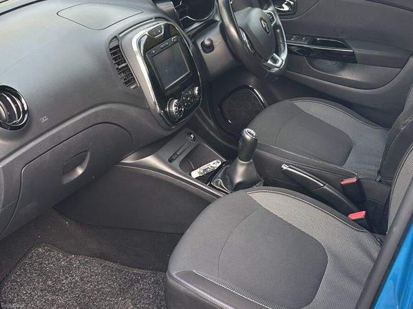 Renault Captur Hatchback, Diesel, 2017, Blue