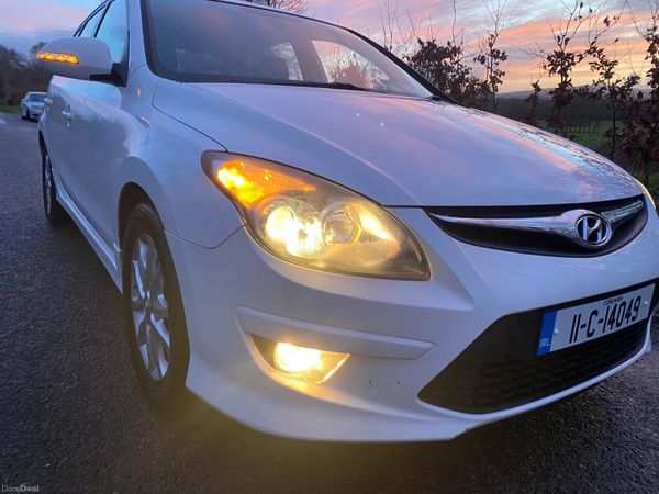 Hyundai i30 Hatchback, Diesel, 2011, White