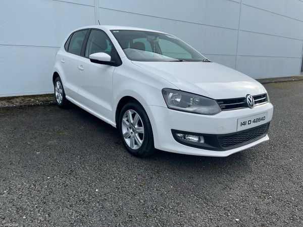 Volkswagen Polo Hatchback, Petrol, 2014, White