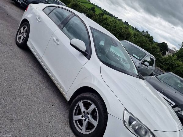 Volvo S60 Saloon, Diesel, 2015, White
