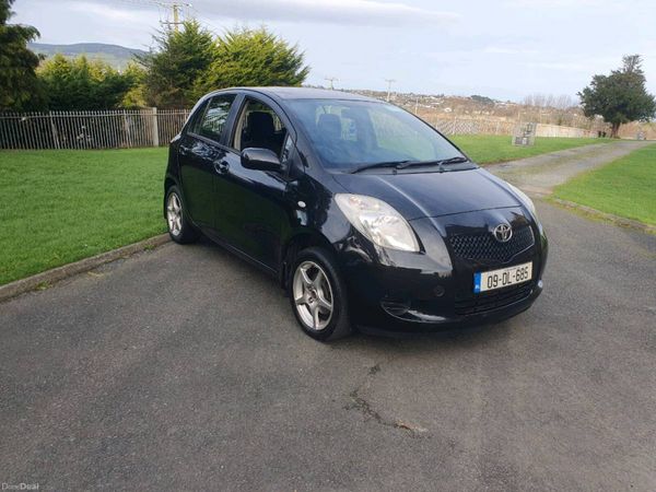 Toyota Yaris Hatchback, Petrol, 2009, Black