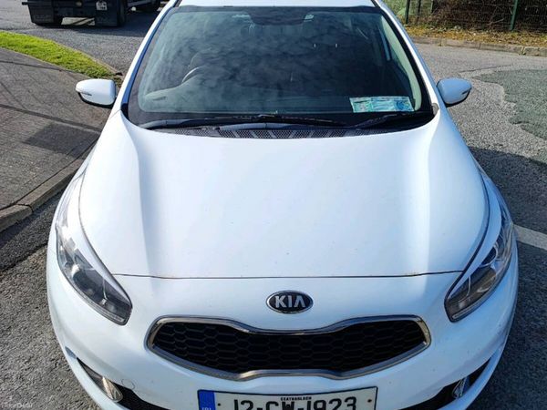 Kia Ceed Hatchback, Diesel, 2012, White