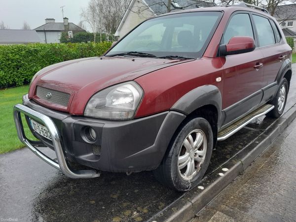 Hyundai Tucson SUV, Petrol, 2007, Red