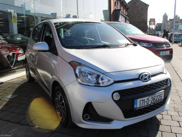 Hyundai i10 Hatchback, Petrol, 2017, Grey