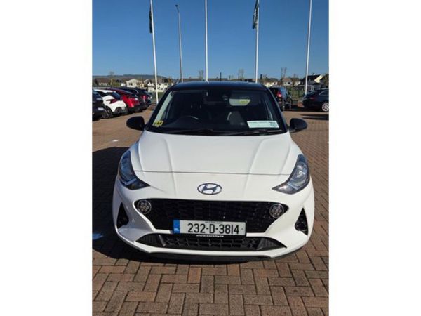 Hyundai i10 Hatchback, Petrol, 2023, White