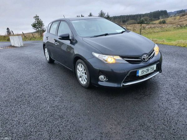 Toyota Auris Hatchback, Diesel, 2015, Black