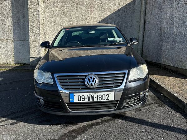 Volkswagen Passat Saloon, Diesel, 2009, Black