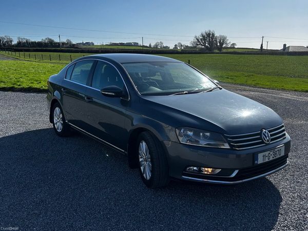 Volkswagen Passat Saloon, Diesel, 2011, Grey