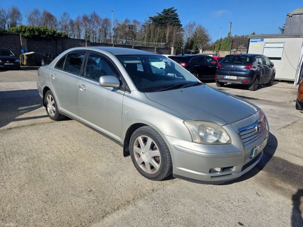 Toyota Avensis Saloon, Petrol, 2005, Silver