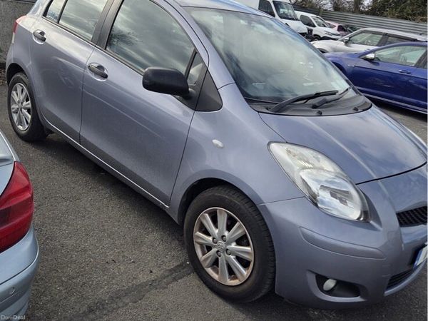Toyota Yaris Hatchback, Petrol, 2011, Blue