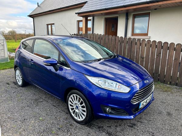 Ford Fiesta Hatchback, Petrol, 2014, Blue