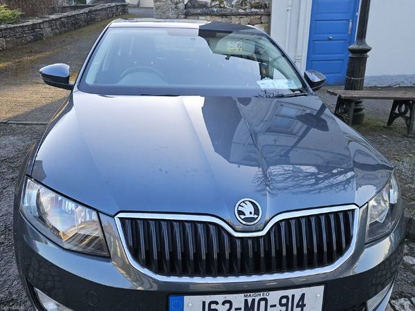 Skoda Octavia Saloon, Diesel, 2016, Grey