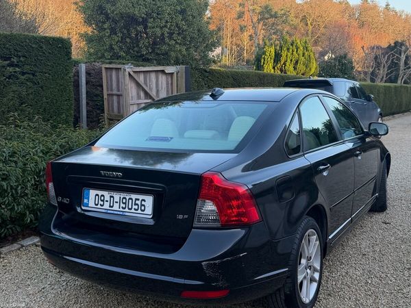 Volvo S40 Saloon, Ethanol Petrol, 2009, Black