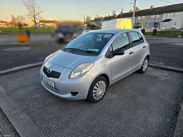Toyota Yaris Hatchback, Petrol, 2006, Silver