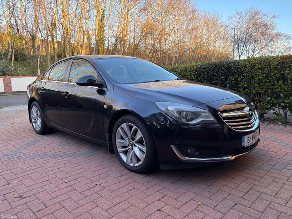 Opel Insignia Hatchback, Diesel, 2016, Black
