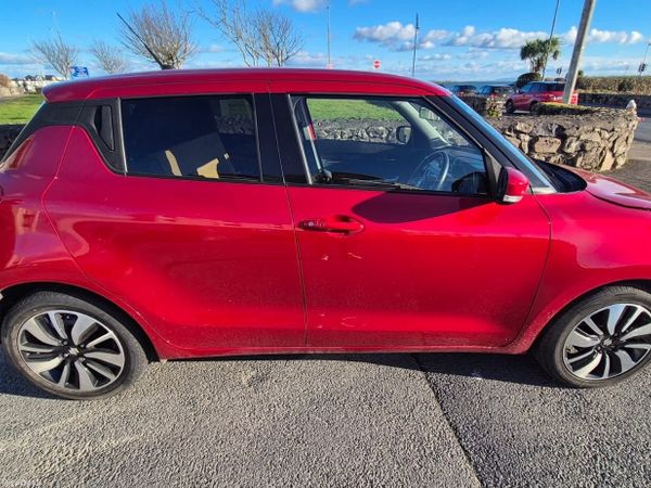 Suzuki Swift Hatchback, Petrol, 2020, Red