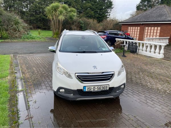 Peugeot 2008 Hatchback, Petrol, 2015, White