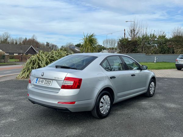 Skoda Octavia Saloon, Diesel, 2016, Silver