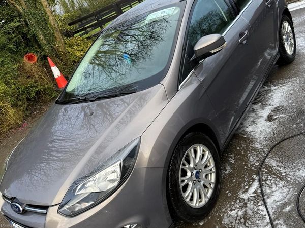 Ford Focus Hatchback, Diesel, 2013, Brown