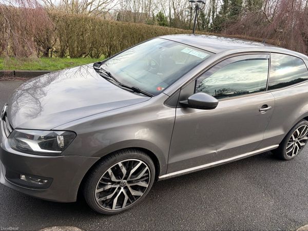 Volkswagen Polo Hatchback, Petrol, 2013, Grey