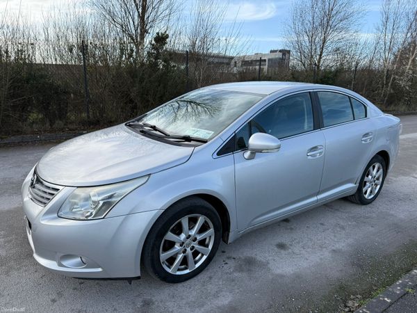 Toyota Avensis Saloon, Diesel, 2012, Silver