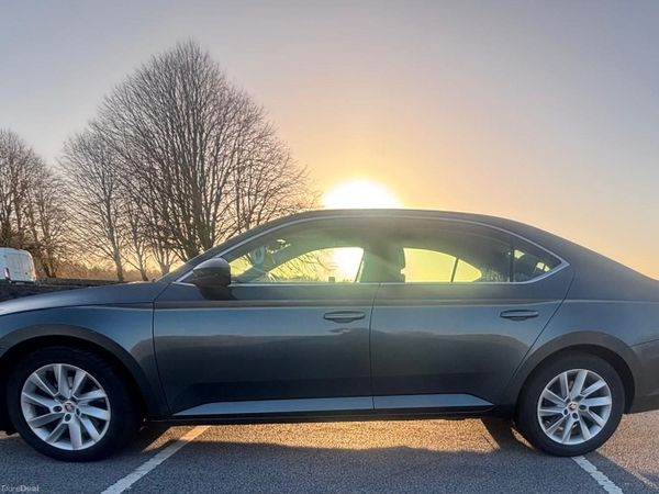 Skoda Superb Saloon, Diesel, 2020, Grey
