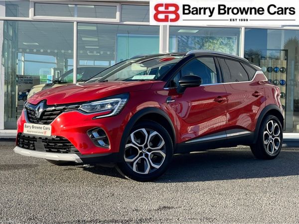 Renault Captur Hatchback, Petrol, 2024, Red
