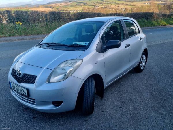 Toyota Yaris Hatchback, Petrol, 2007, Silver