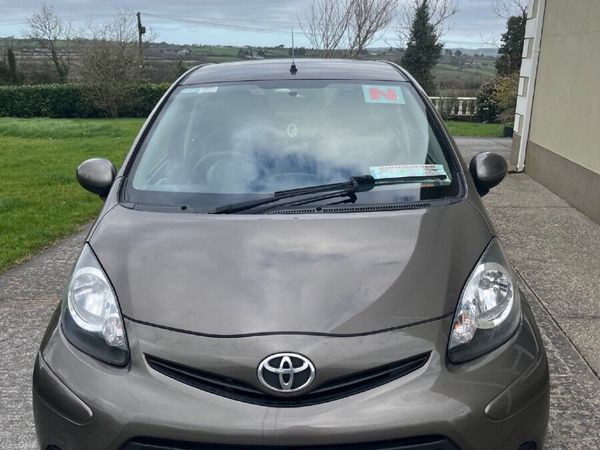 Toyota Aygo Hatchback, Petrol, 2014, Bronze