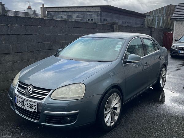 Volkswagen Jetta Saloon, Petrol, 2006, Green