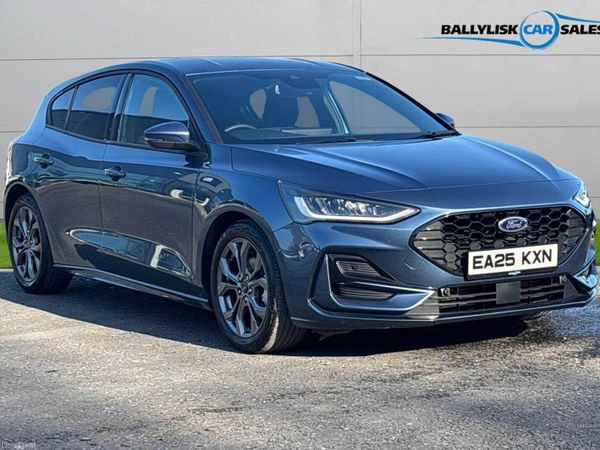 Ford Focus Hatchback, Petrol Hybrid, 2025, Blue