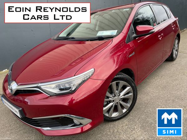 Toyota Auris Hatchback, Petrol Hybrid, 2018, Red