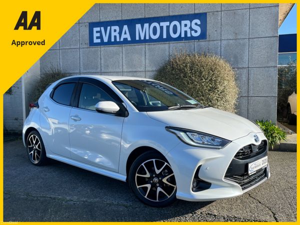 Toyota Yaris Hatchback, Petrol Hybrid, 2020, White