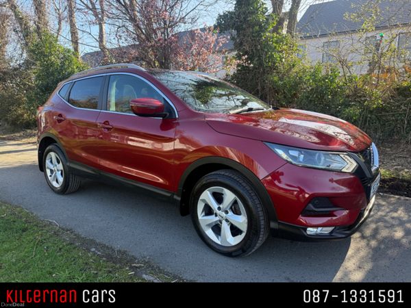 Nissan Qashqai MPV, Petrol, 2019, Red