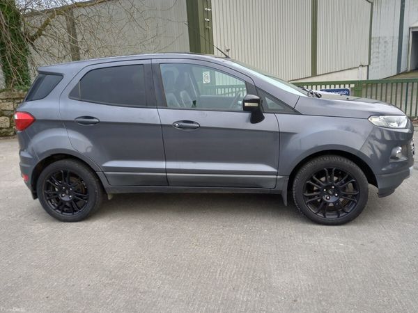 Ford EcoSport SUV, Petrol, 2017, Grey