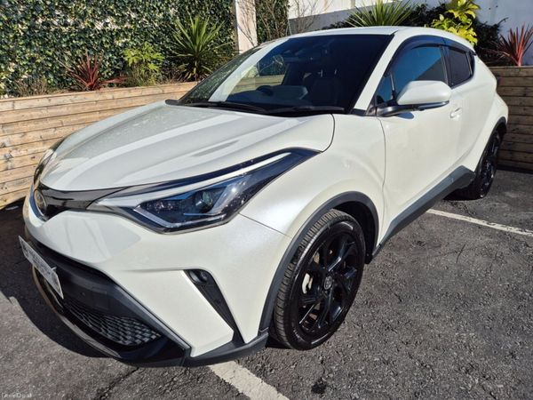 Toyota C-HR SUV, Petrol Hybrid, 2020, White