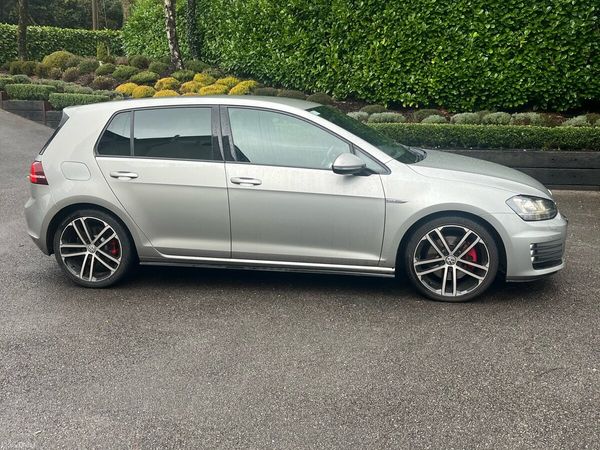 Volkswagen Golf Estate, Diesel, 2016, Silver