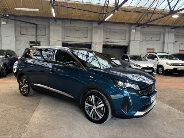 Peugeot 5008 MPV, Diesel, 2023, Blue