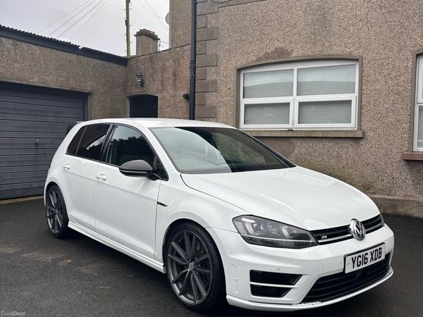Volkswagen Golf Hatchback, Petrol, 2016, White