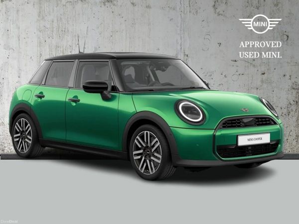 Mini Cooper Hatchback, Petrol, 2026, 